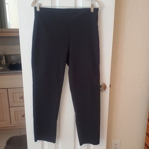 Dana Buchman Black pull on pants Size Medium